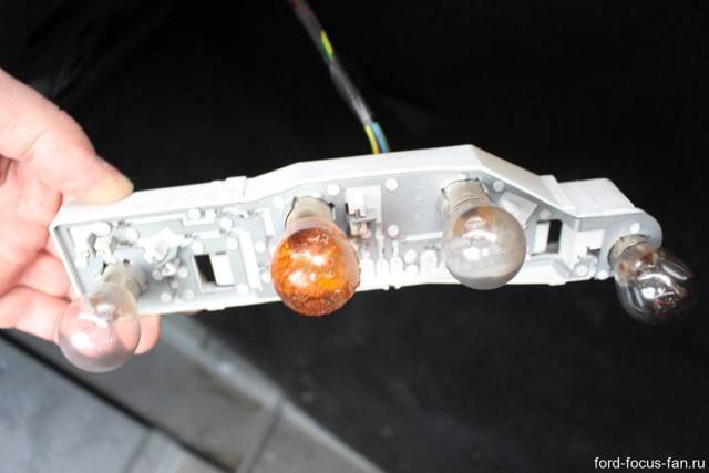 Какие лампы стоят в стоп-сигналах ford focus 3 и как их заменить?