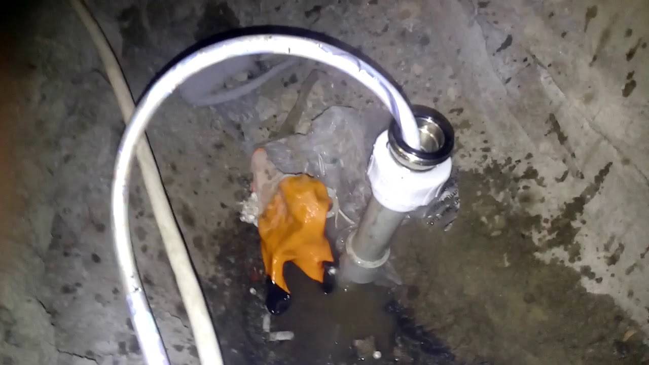 Способы отогрева замерзшего водопровода в частном доме, проходящего под землей, над землей