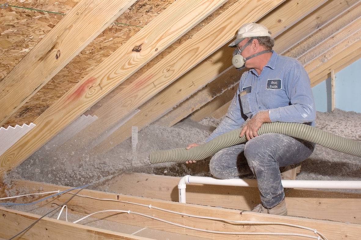Утепляем потолок своими руками, какие материалы лучше использовать — керамзит, изовер или пену, особенности утепления стен и подвесного потолка