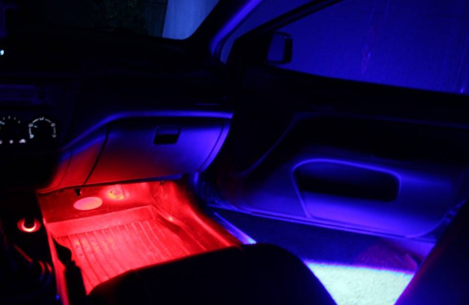 Как сделать подсветку ног в автомобиле своими руками
