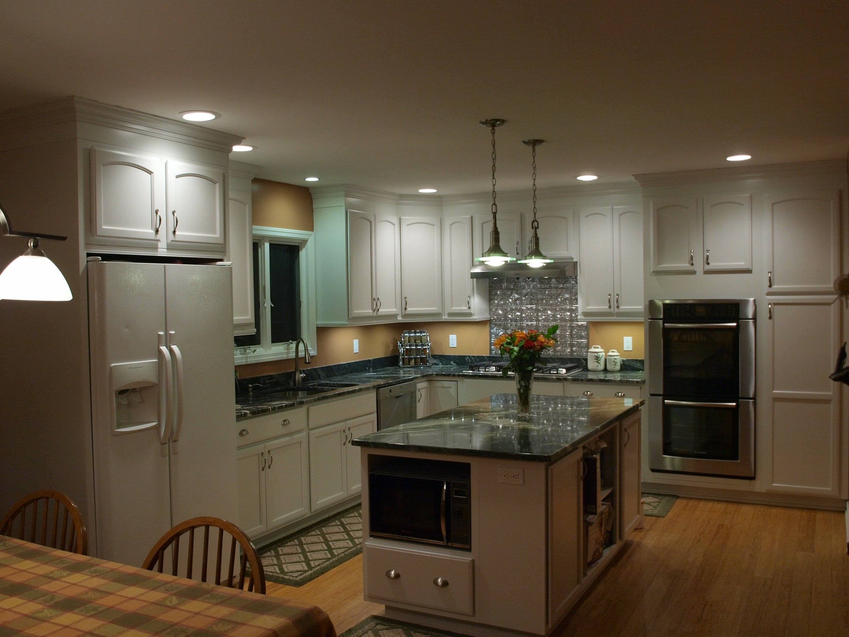 Освещение на кухне: 100 фото идей в интерьере