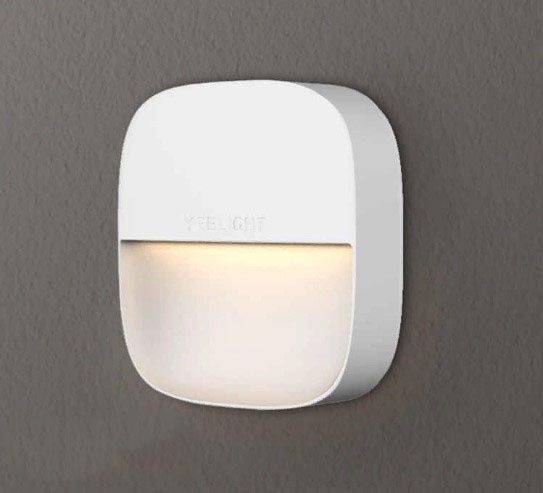 Обзор yeelight smart square led ceiling light — нового светильника для умного дома от xiaomi - лайфхакер