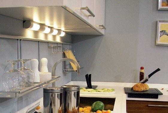 Подсветка для кухни – светодиодная и точечная (фото)