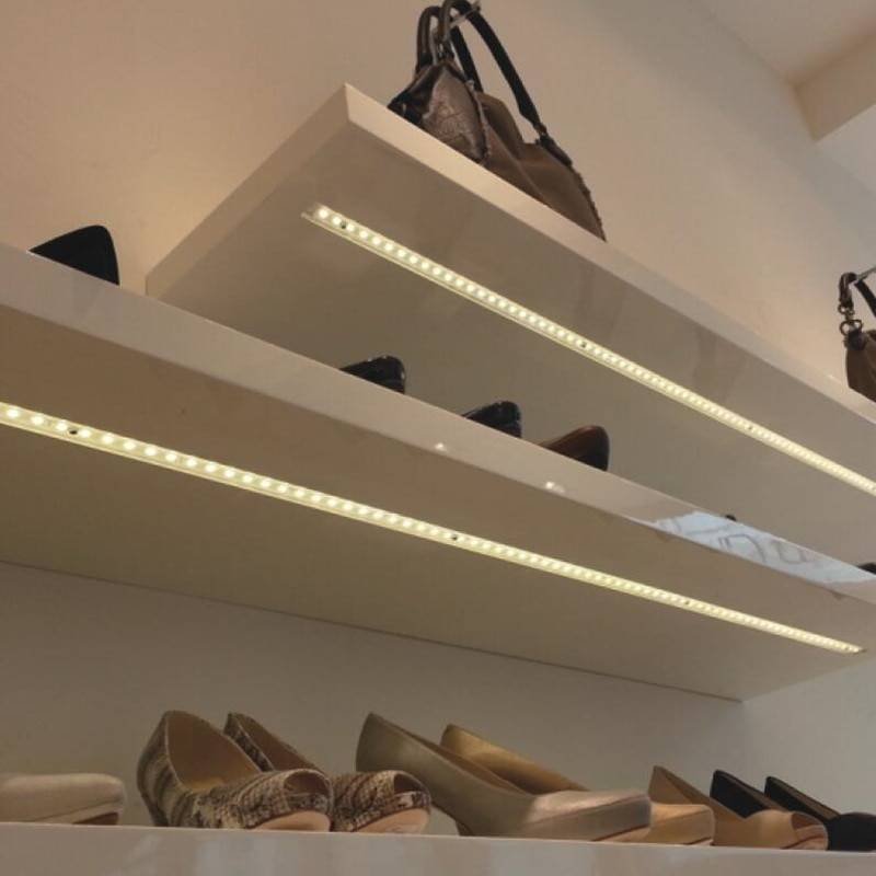 Выбор светильников для гардеробной и правила организации освещения