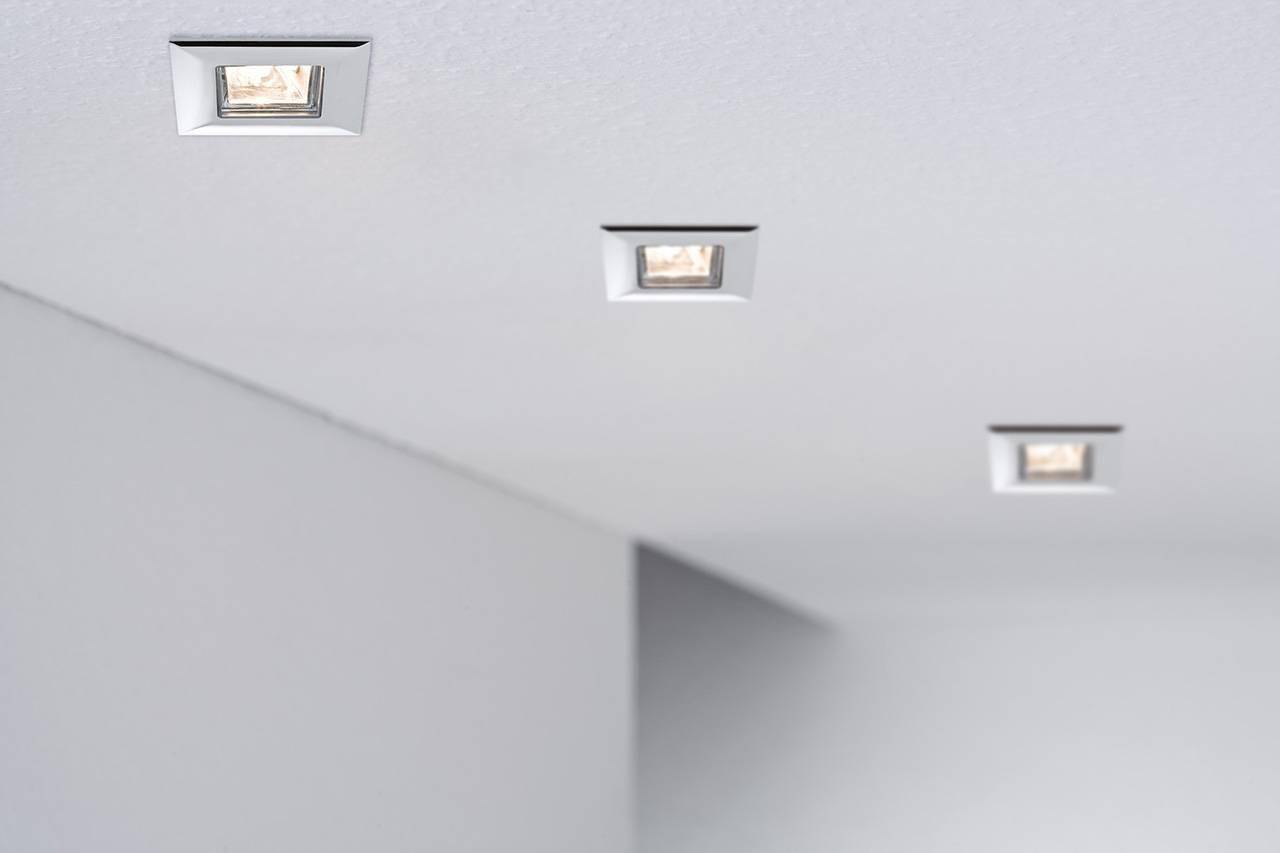 Люстры для натяжных потолков: какие подходят под натяжной потолок, какая подойдет, какую и как правильно выбрать, какую можно вешать