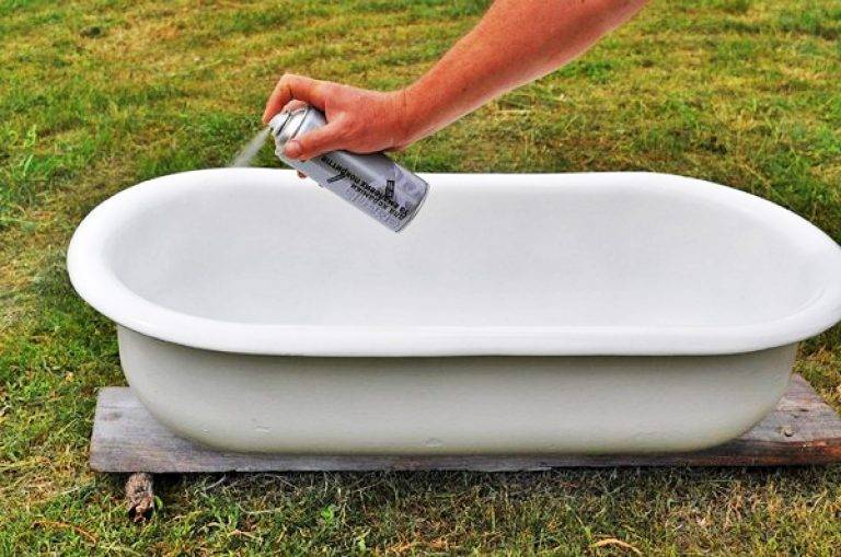 Эмаль для реставрации ванной в баллончиках: как восстановить покрытие ванны используя аэрозольную  эмаль +видео