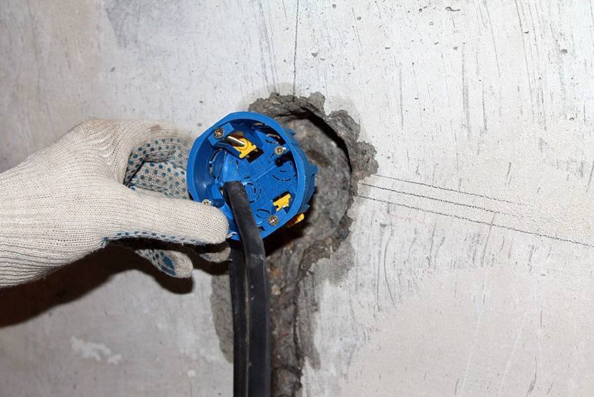 Как правильно установить подрозетник в бетонную стену - клуб мастеров