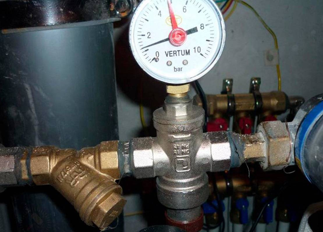 Регулятор давления воды в системе водоснабжения в квартире
