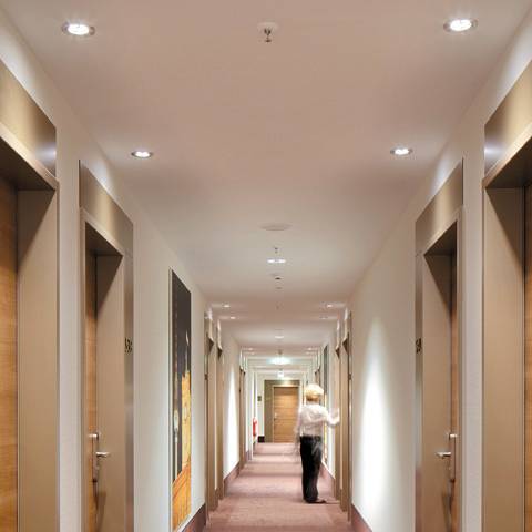 Освещение в прихожей и коридоре: 55 фото, советы по выбору