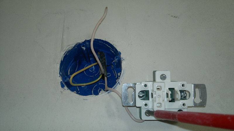 Как разобрать выключатель света: подготовка устройства к ремонту