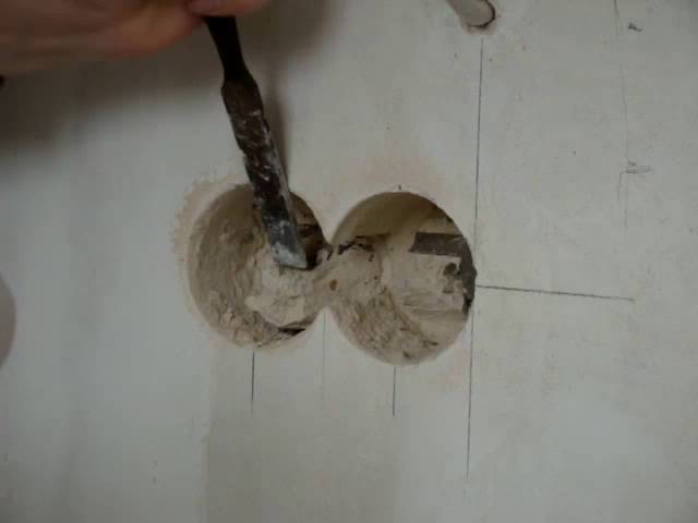 Как ровно установить подрозетники в бетон