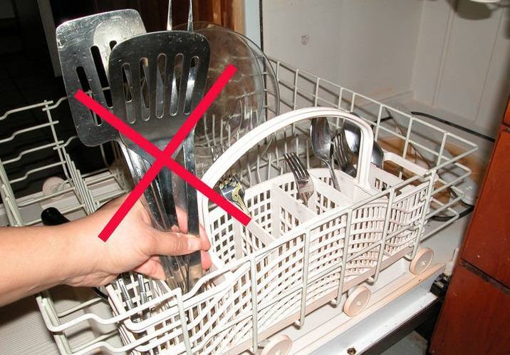 Как правильно загрузить посудомоечную машину: подготовка, размещение, извлечение