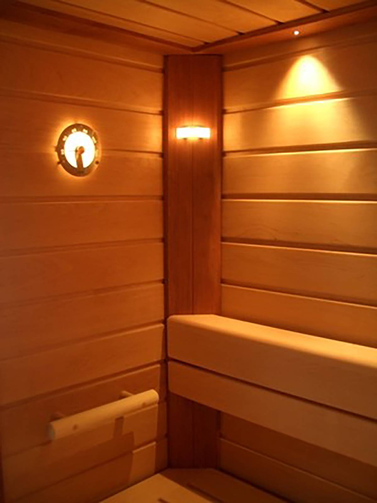 Освещение в бане и фото светильников для парилки, монтаж освещения в бане своими руками