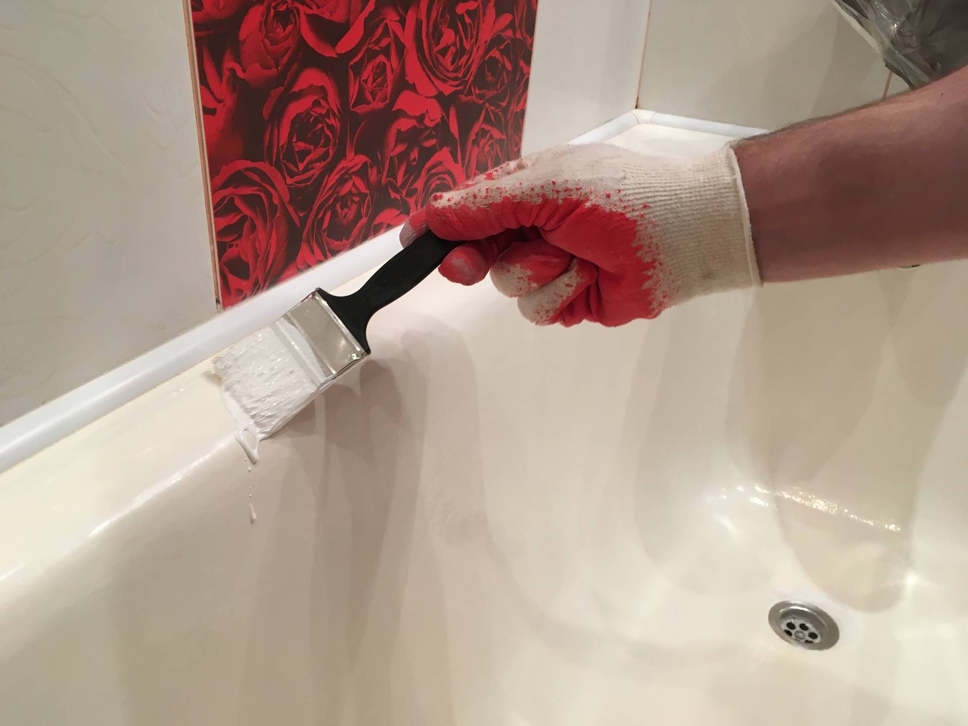 Чем и как покрасить ванну в домашних условиях