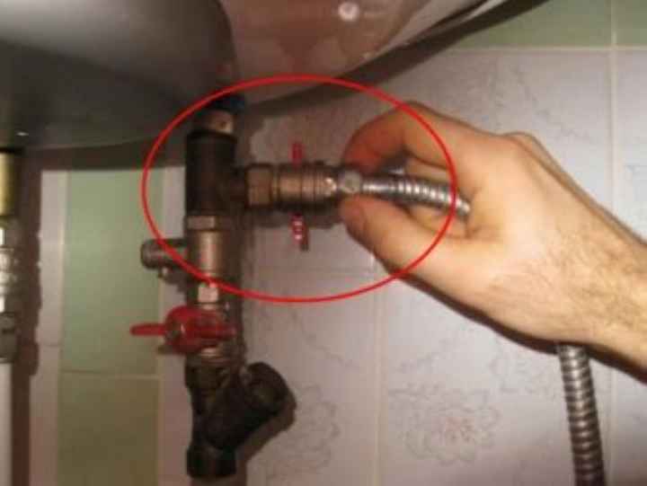 Как правильно сливать воду из водонагревателя (бойлера)