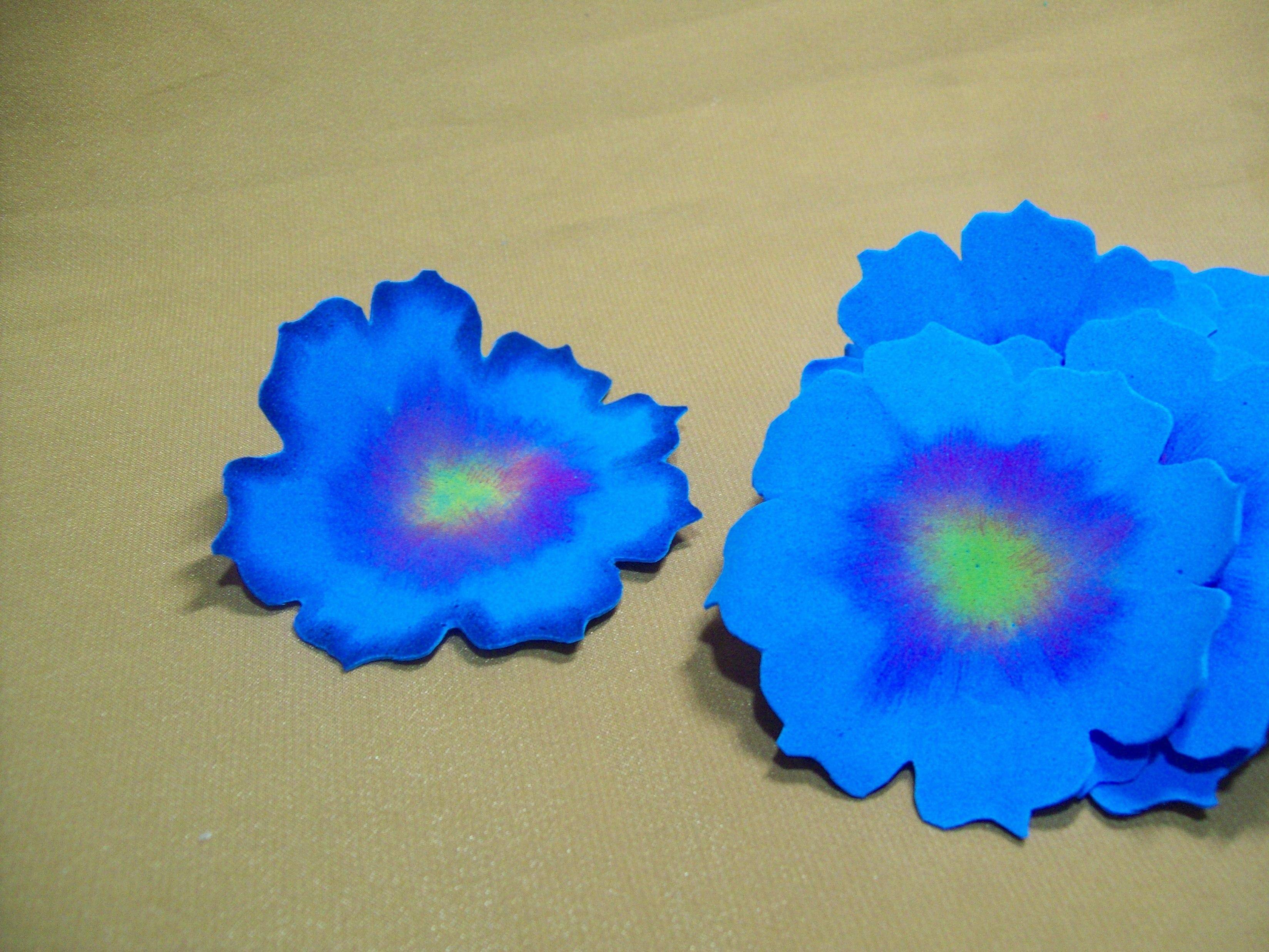 Цветы из фоамирана своими руками: идеи для начинающих и варианты изготовления поделок (125 фото)