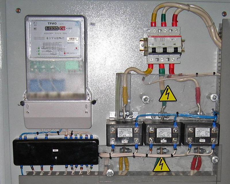 Трехфазный счетчик подключение через трансформаторы тока схема