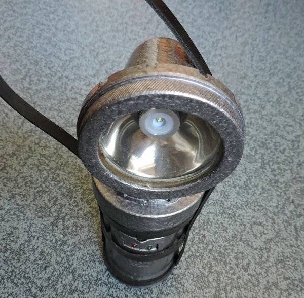 Как зарядить шахтерский фонарь и какими они бывают? (видео)