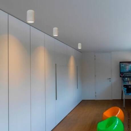 Как правильно расположить точечные светильники на потолке | блог мебелион.ру