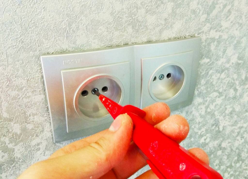 Как правильно и безопасно провести розетку от выключателя