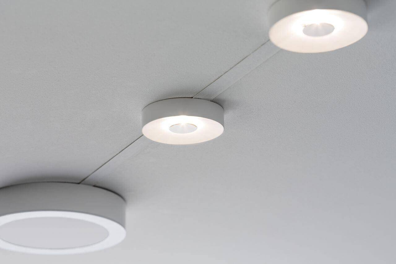 Как установить светодиодный светильник на потолок своими руками: видео монтажа и фото-инструкция