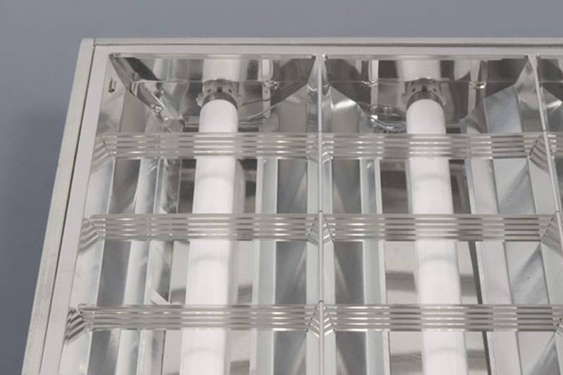 Светильники для натяжных потолков светодиодные: точечные потолочные светильники, встроенные, какие выбрать, диодные встраиваемые led светильники для освещения