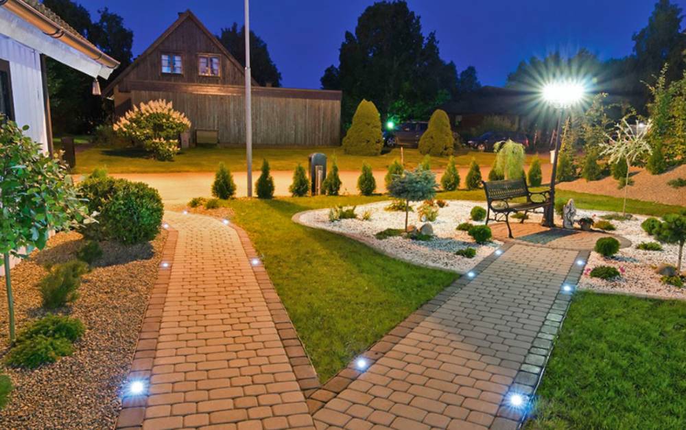 Подсветка участка загородного дома: освещение в ландшафтном дизайне сада, как сделать свет своими руками на даче, фото и особенности светильников
