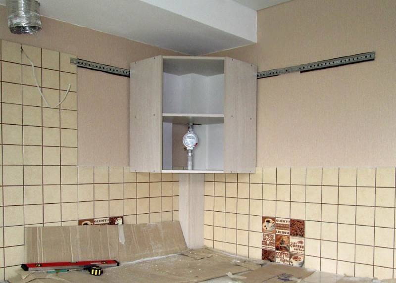 Можно ли вешать кухонные шкафы на вентиляционный короб - строй дворики