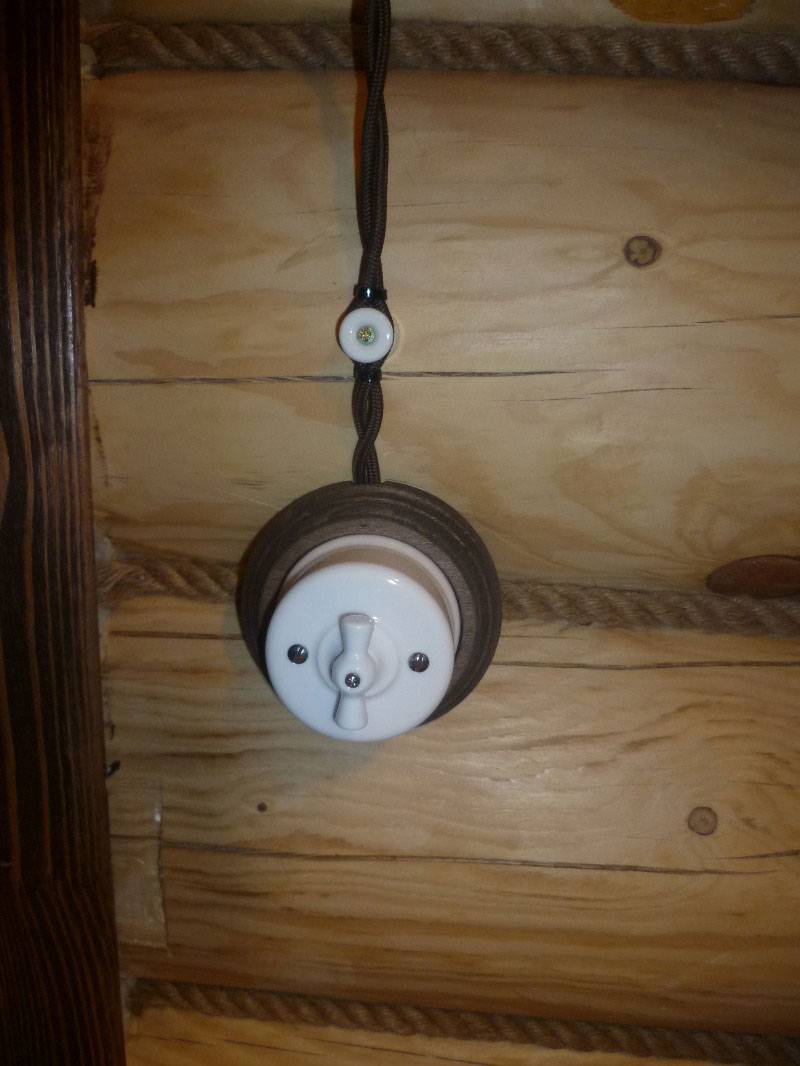 Ретро-проводка в деревянном доме: материалы, правила