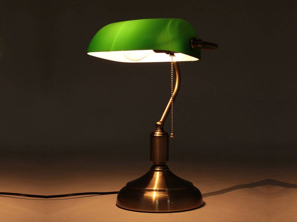 Как выбрать настольную лампу для школьника: правильное освещение рабочего места, обзор типов ламп