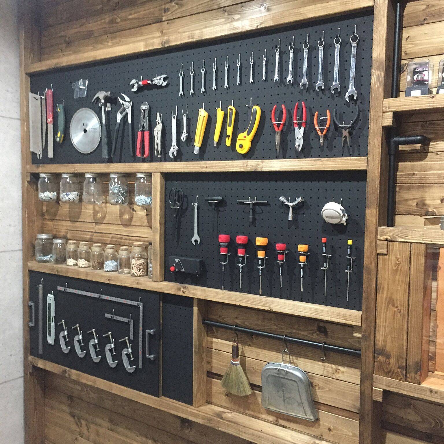 Как развесить инструменты на стене в гараже: идеи и советы по обустройству гаража - все об инженерных системах