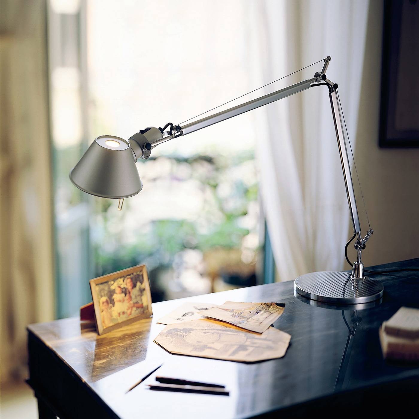 Как прикрепить настольную лампу к рабочему столу - обзор конструкции и установка своими руками