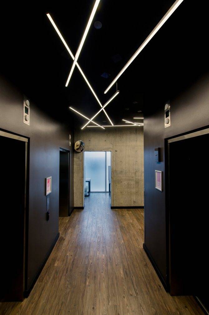 Освещение в коридоре: выбор и расположение светильников, современные идеи дизайна
