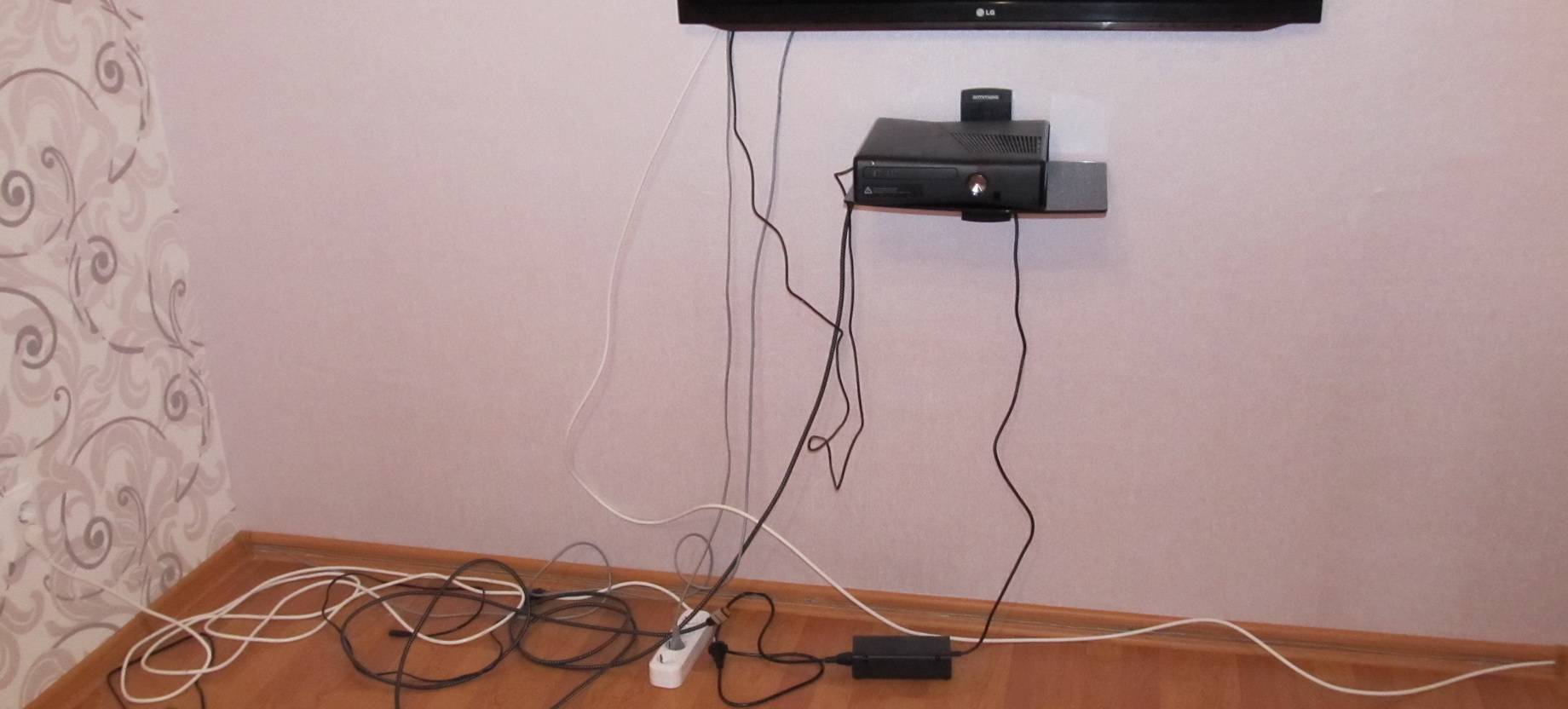 Как спрятать провода в квартире