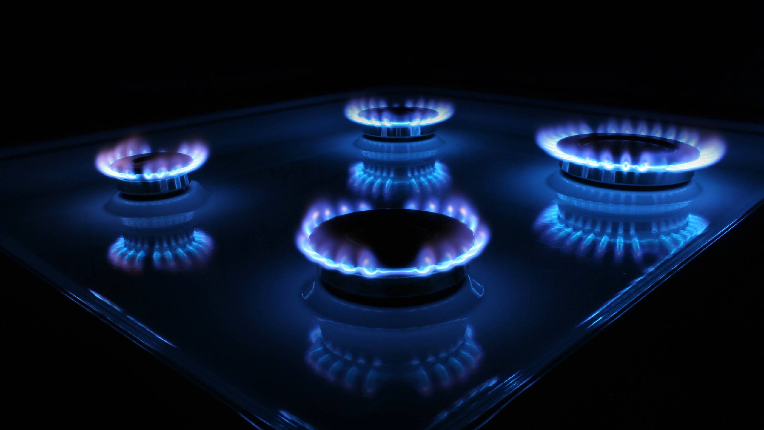 Почему коптит газ: вовремя устраняем причины и развеиваем 3 главных мифа
