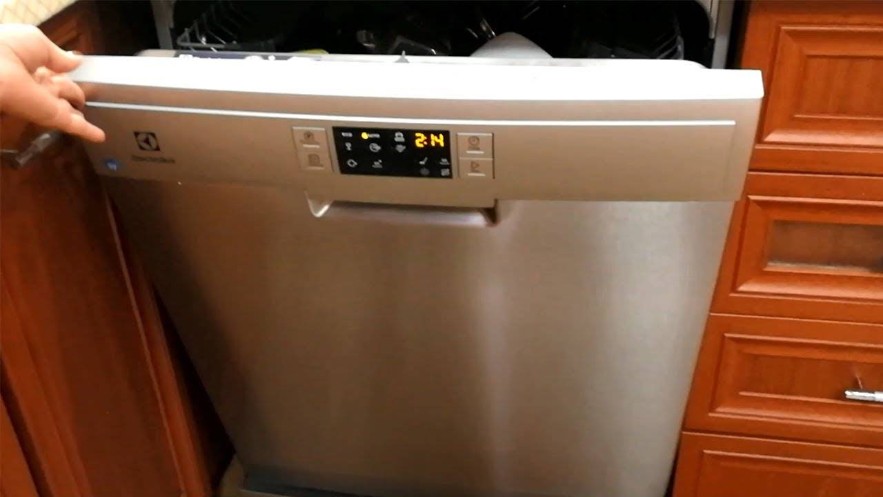 Обзор посудомоечной машины electrolux esf9423lmw: набор необходимых опций по демократичной цене
