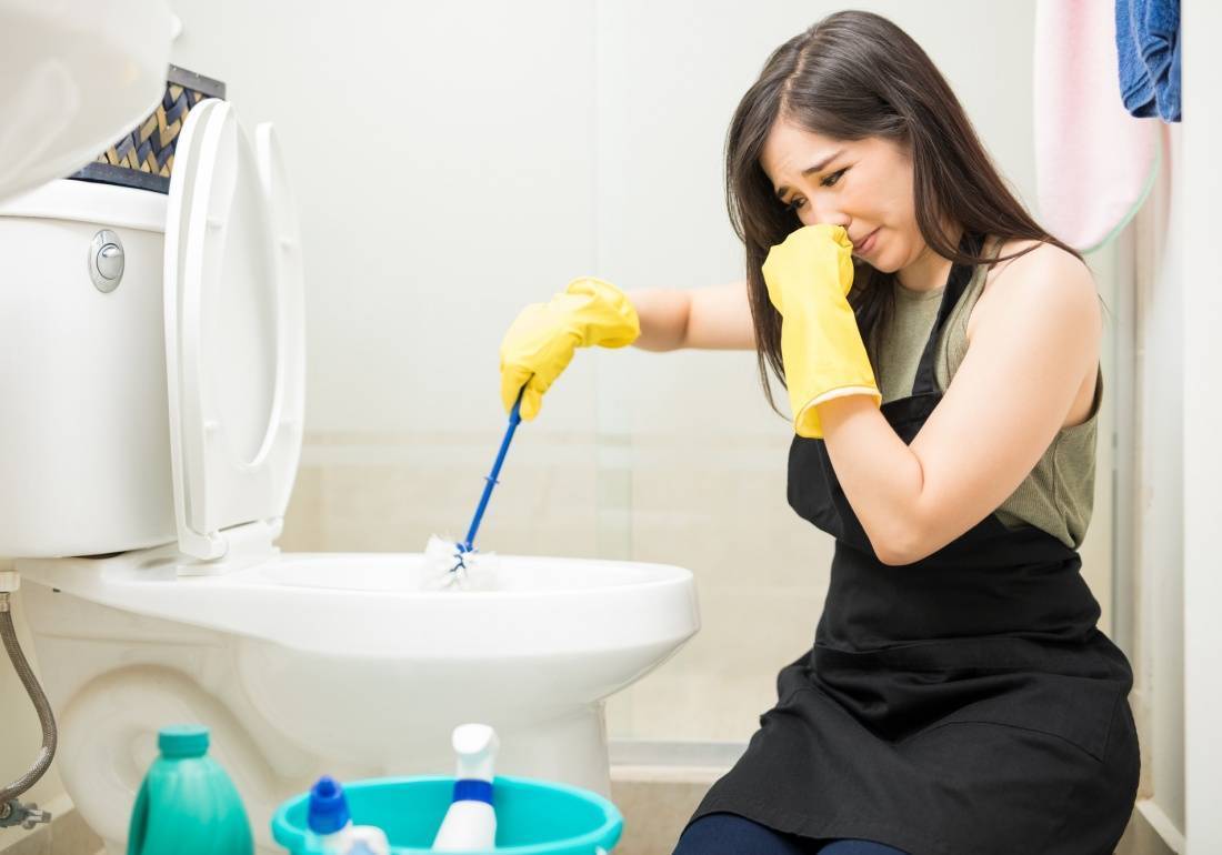 Запах канализации в ванной - 6 причин и 7 способов борьбы