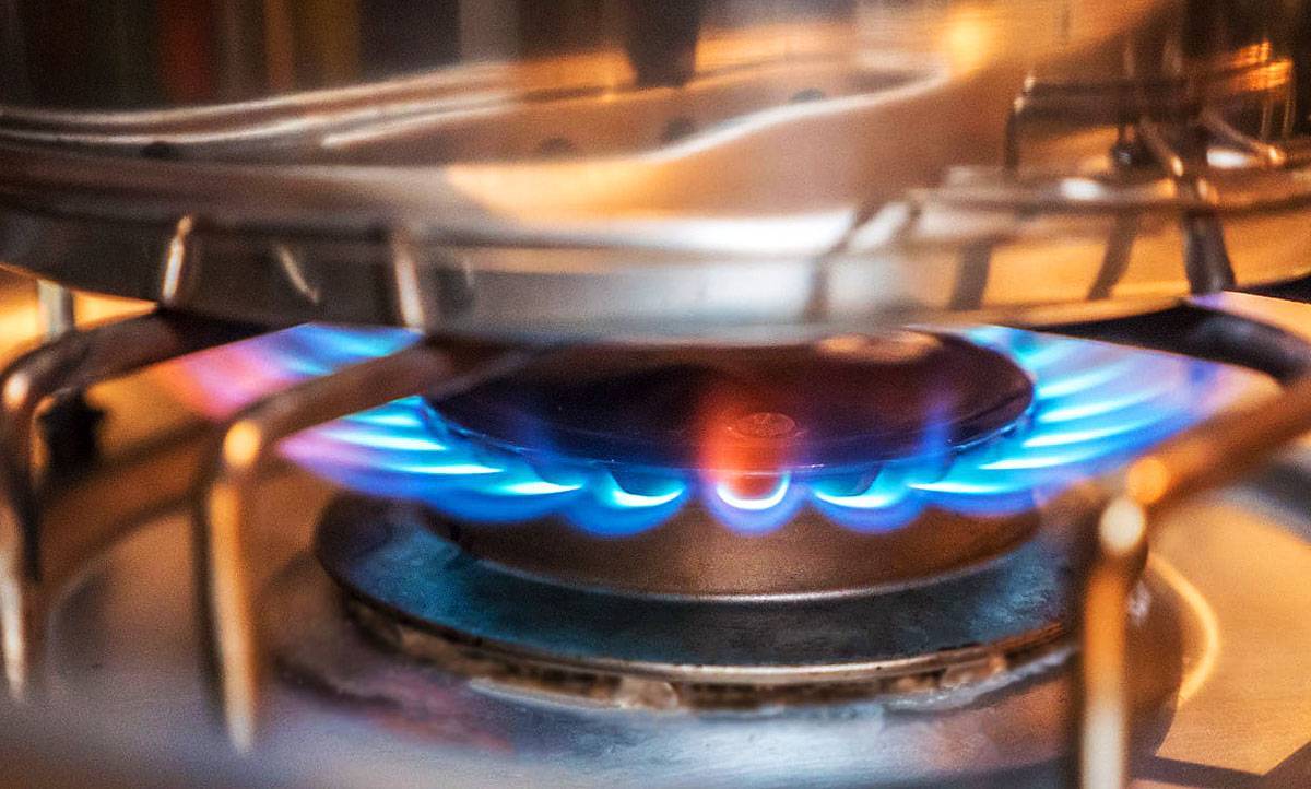 Плохо горит конфорка газовой плиты: возможные причины, что делать