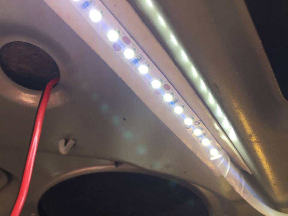 Как правильно подключить освещение багажника светодиодной лентой