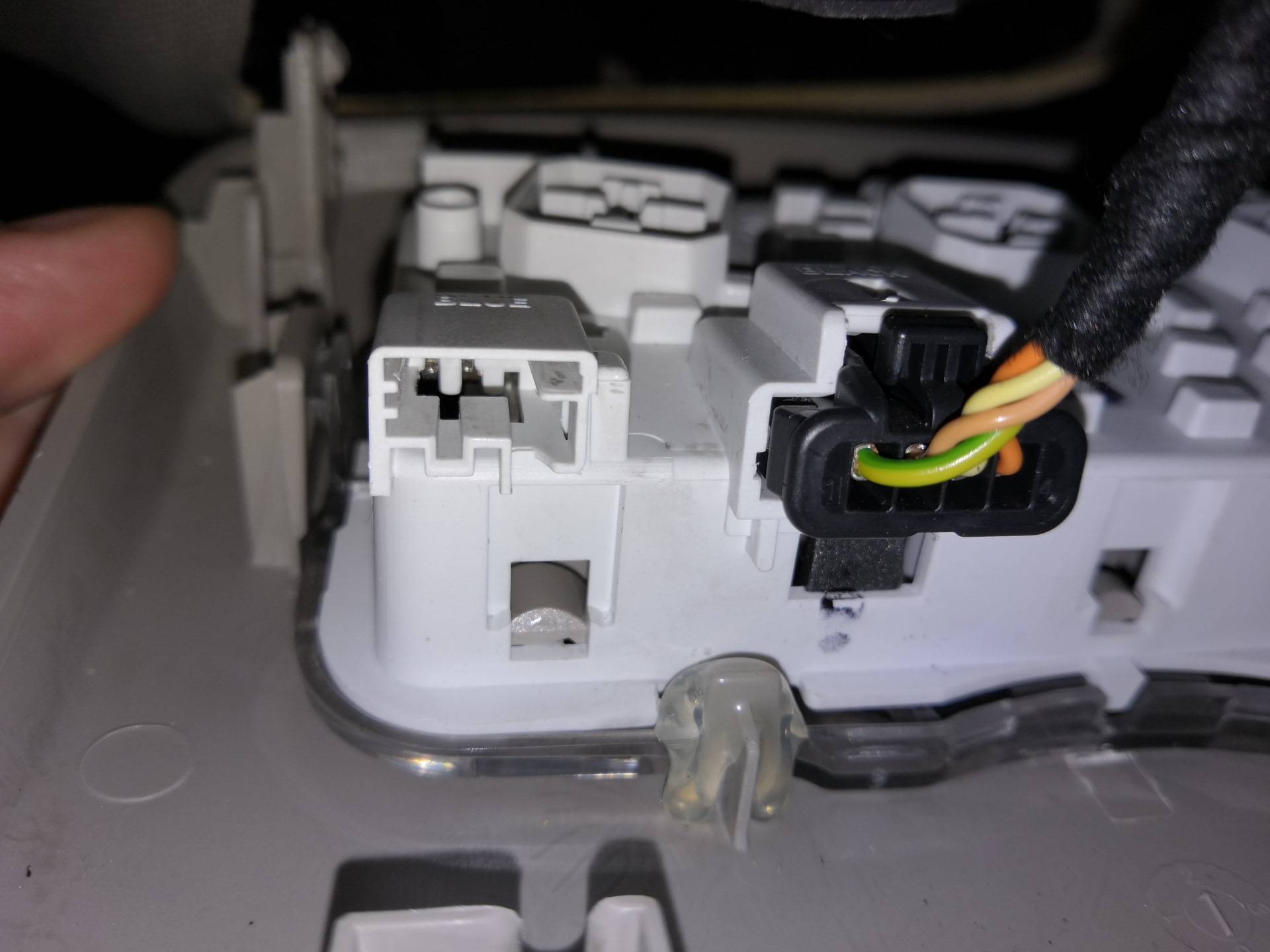Как подключить видеорегистратор в машине без использования прикуривателя и проводов