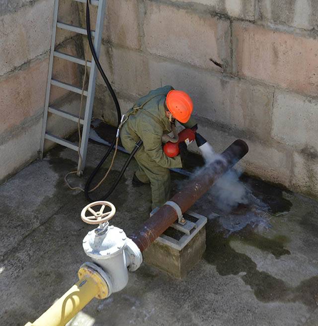 Опрессовка газопровода низкого давления в многоквартирном доме