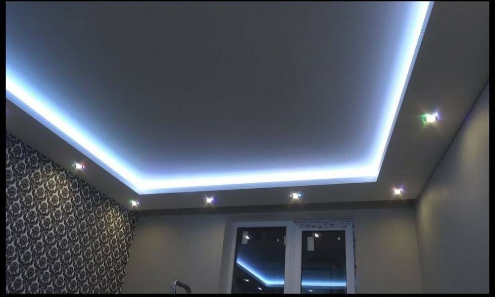 Как сделать потолок из гипсокартона с подсветкой: инструкция по монтажу, дизайн, видео и фото